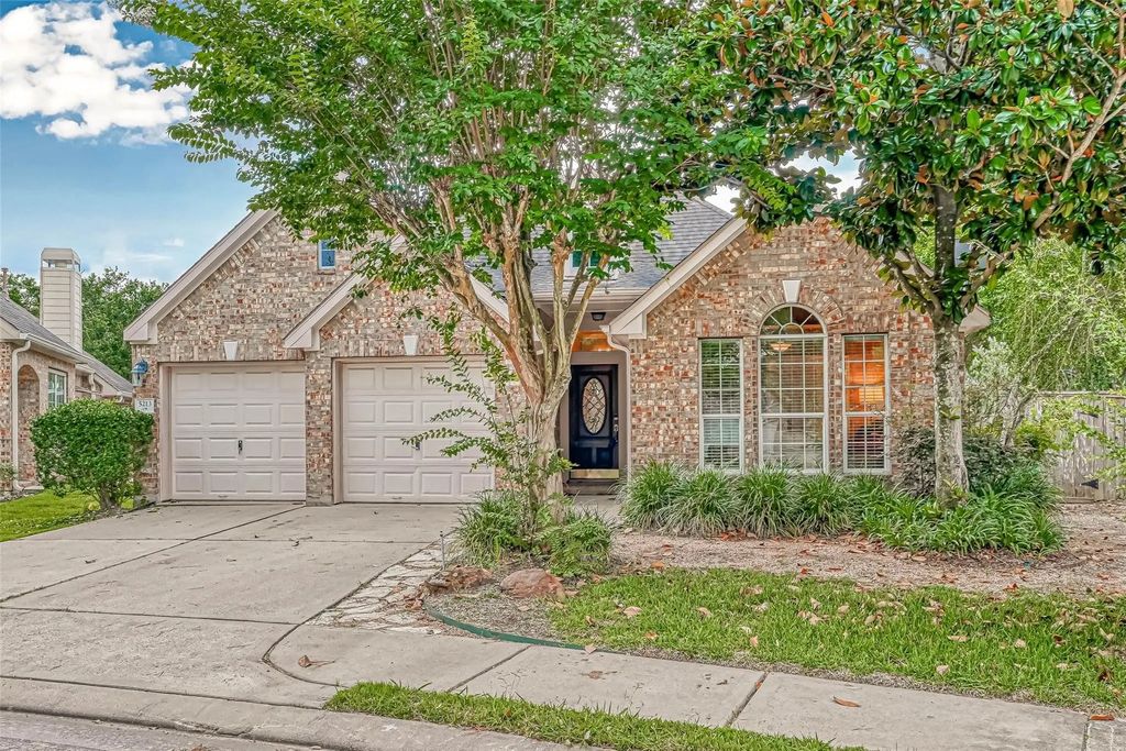 5213 Cottonwood Creek Lane, League City