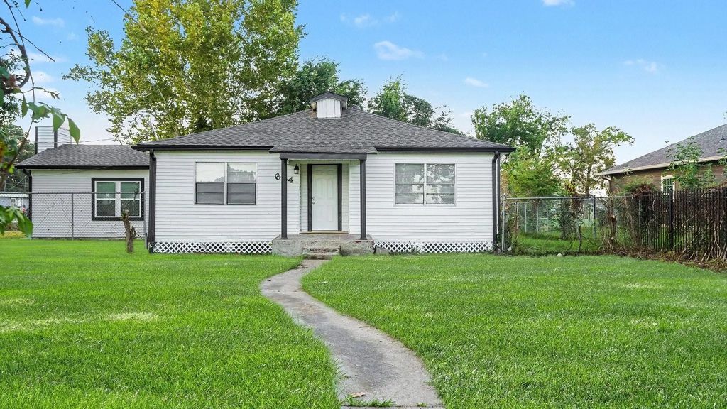 654 Ridge Drive, Crosby