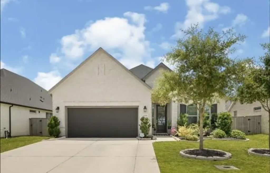 1729 Stable Stone Lane, Pearland
