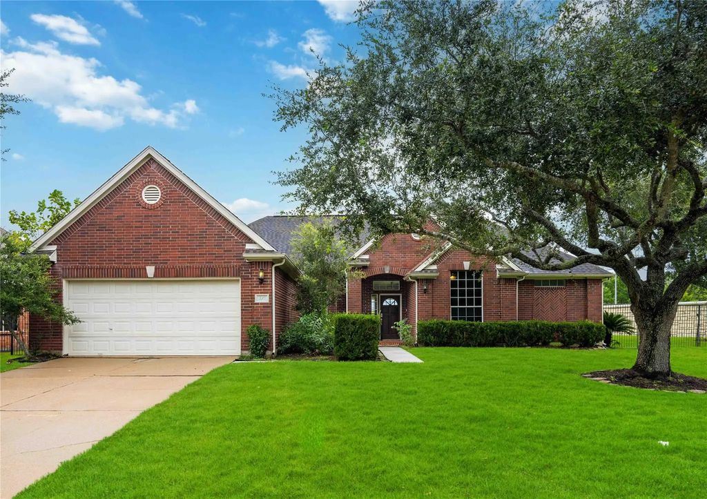 515 Arbor Court, Pearland