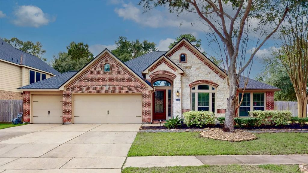 13702 Turn Point Court, Houston