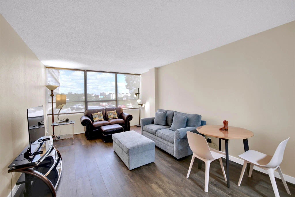 1800 Lavaca Street 312, Austin