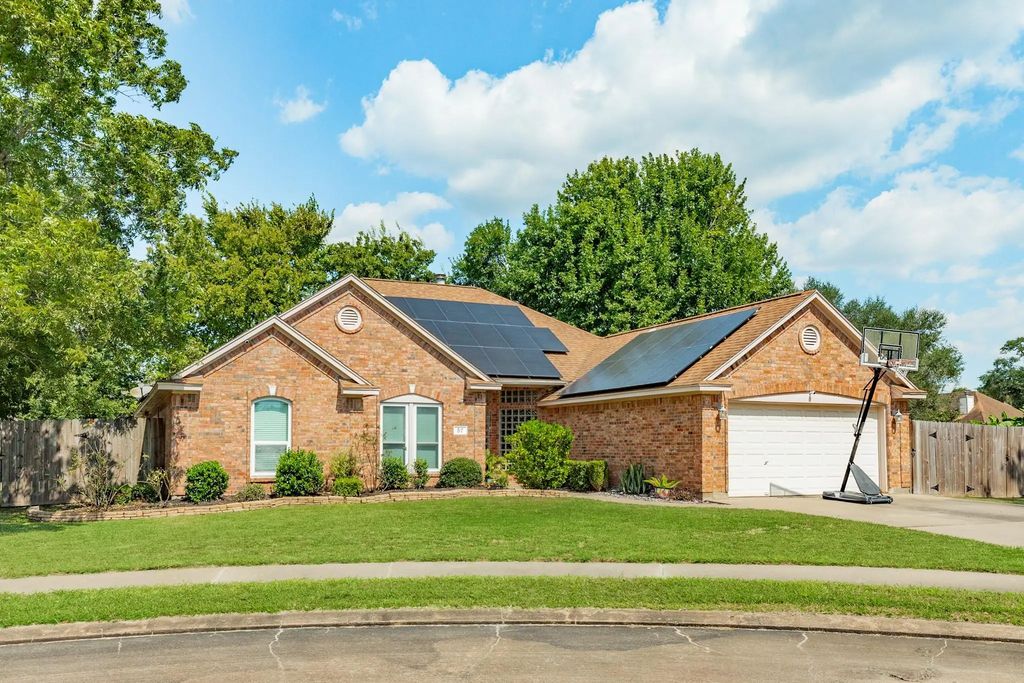 57 Peppermint Court, Lake Jackson