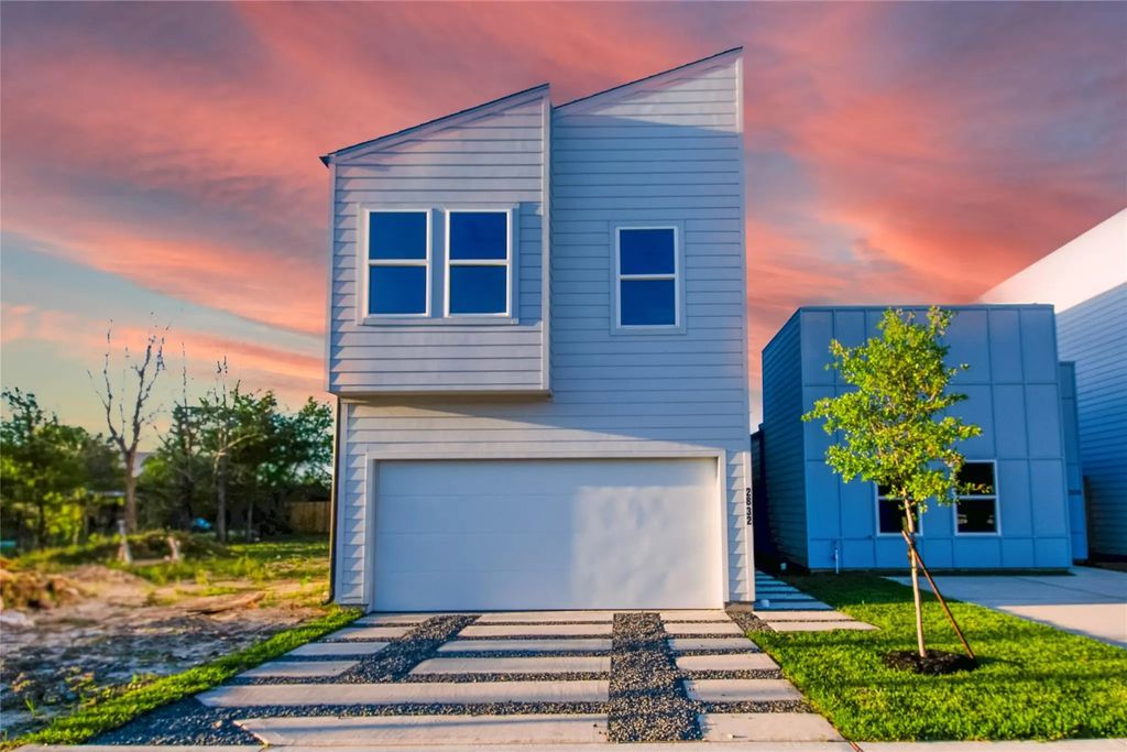 2832 Mansfield Street, Houston
