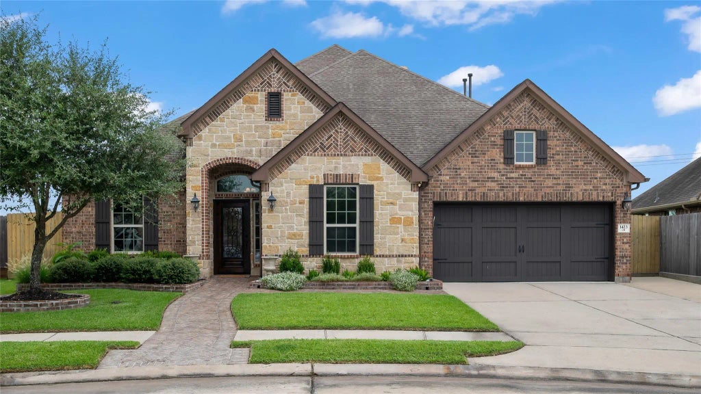 1423 Talco Garden Court, League City