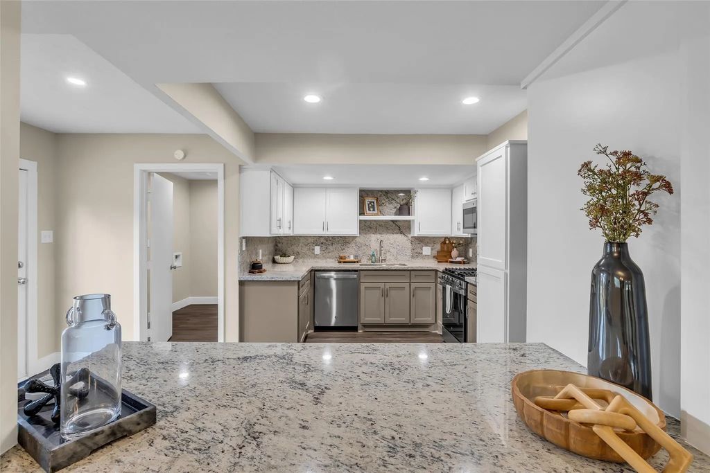 1810 N Red Cedar Circle, The Woodlands