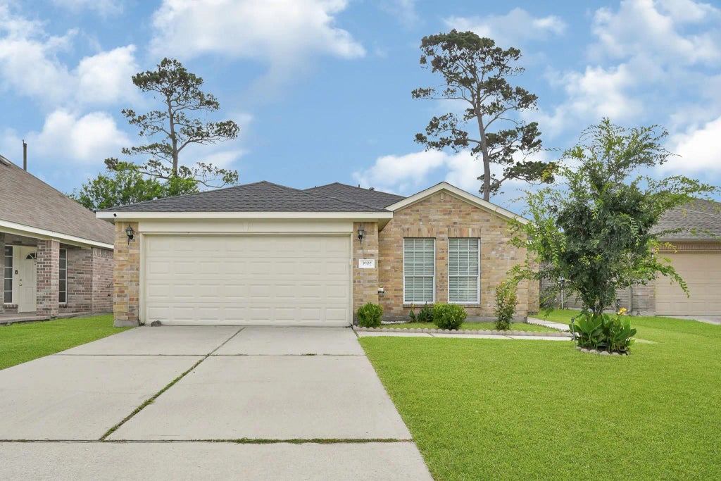 3902 Cary Creek Drive, Baytown