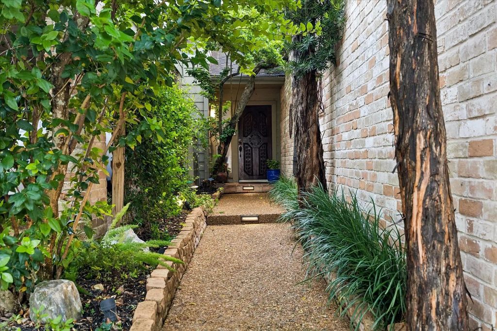 10823 Pepper Lane, Houston