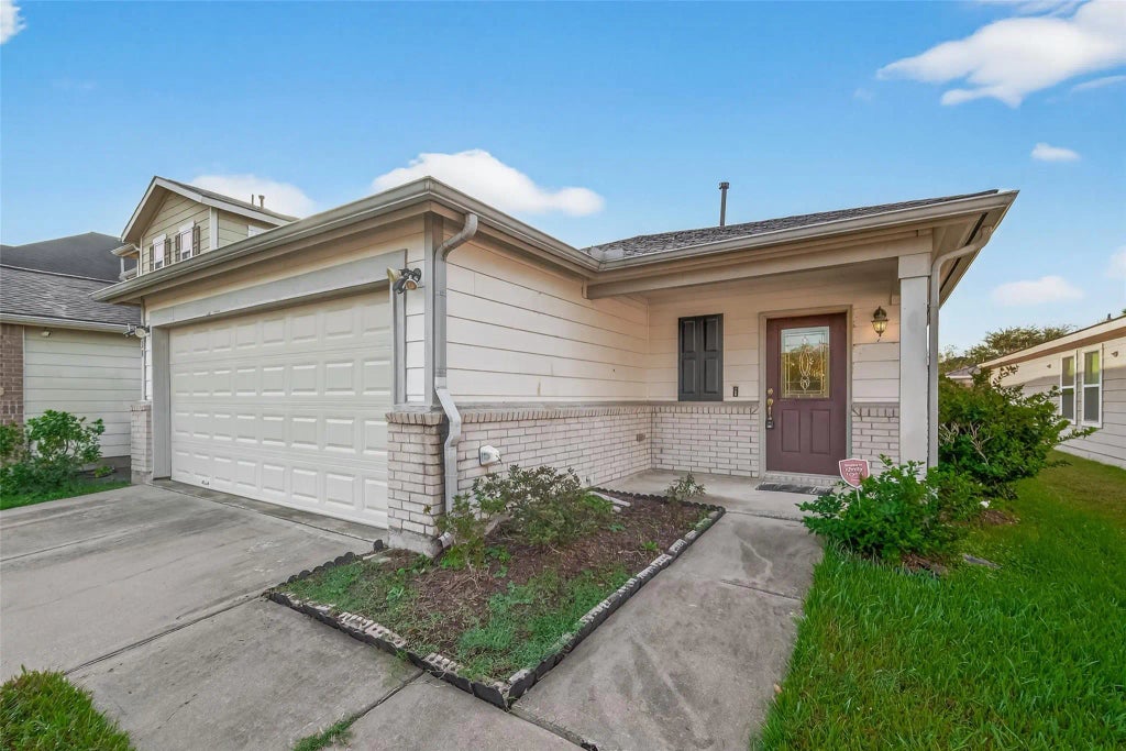 2630 Skyview Crest Court, Houston