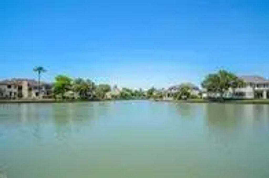 2731 Lakeside Village Drive, Missouri City