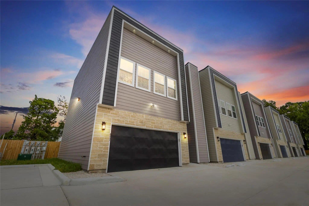 825 Paul Quinn Street F, Houston