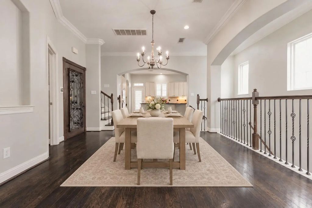 12 Versante Court, Houston