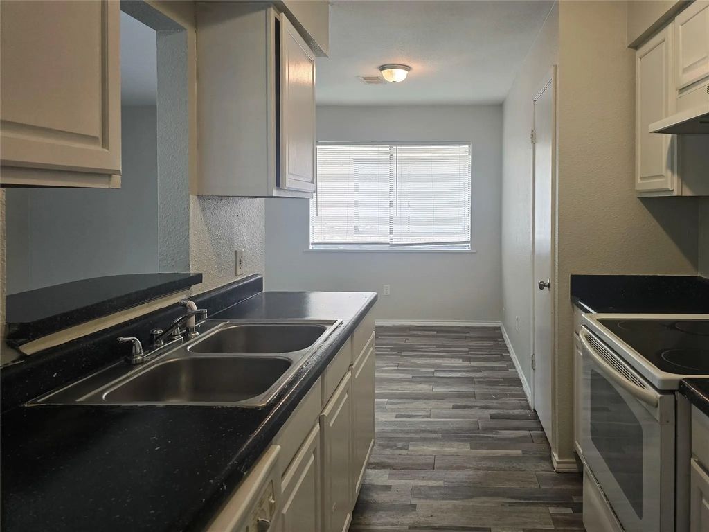 398 Duroux Road A, La Marque