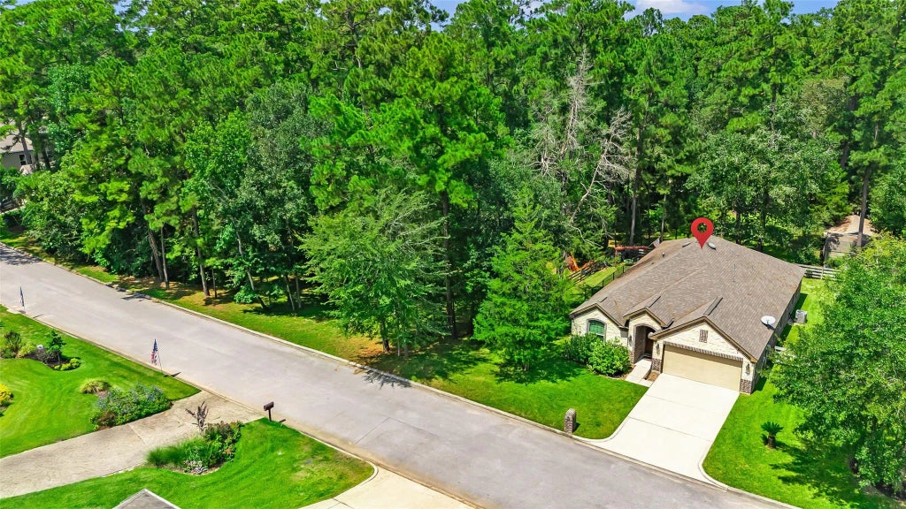 9023 S Comanche Circle, Willis