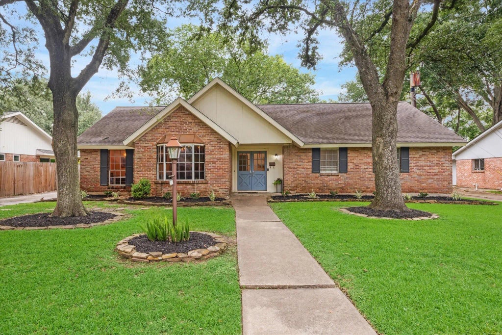 18407 Point Lookout Drive, Houston