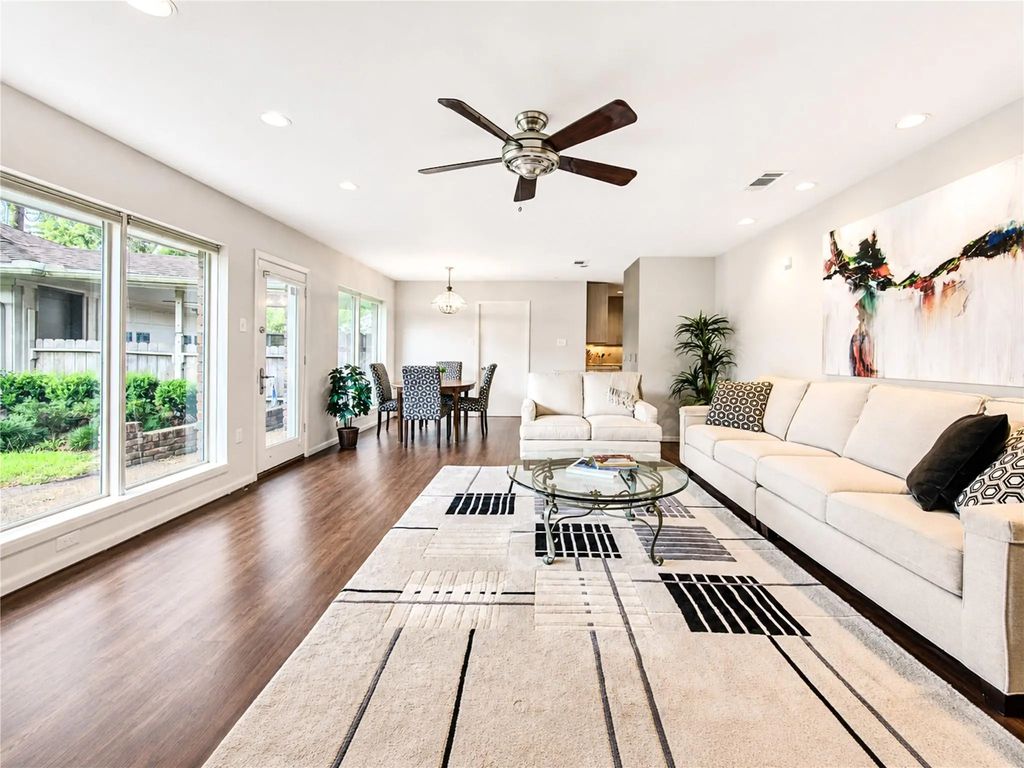 5107 Queensloch, Houston