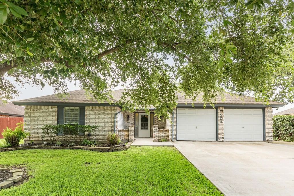 204 Corkwood Street, Lake Jackson