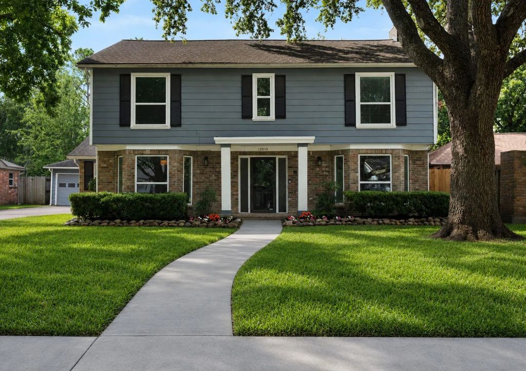 12019 Sugar Springs Drive, Houston