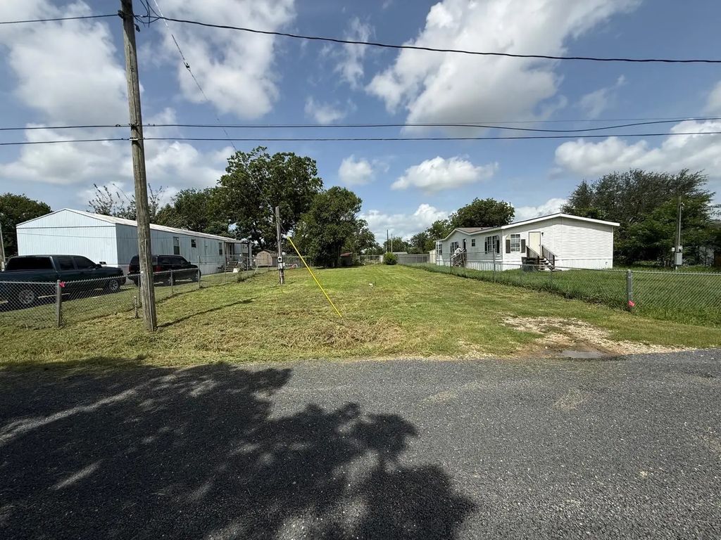 310 Olive Street, El Campo