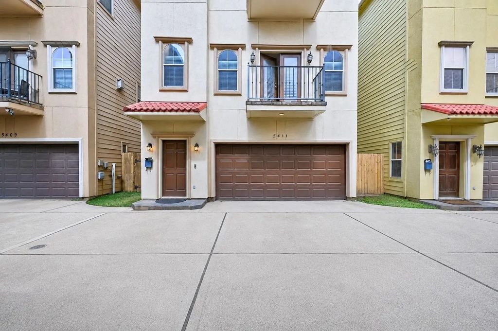 5411 Kansas Street, Houston
