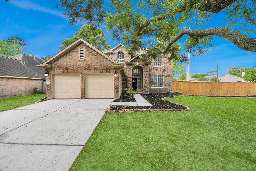 19219 Kristen Pine Drive, Humble