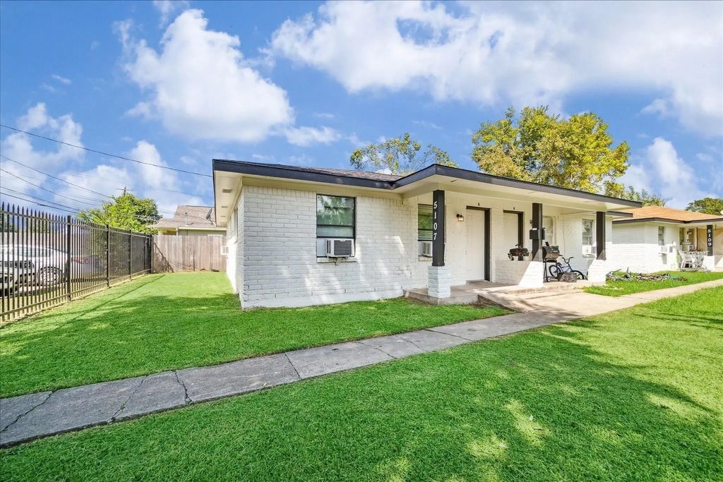 5107 Clover Street, Houston