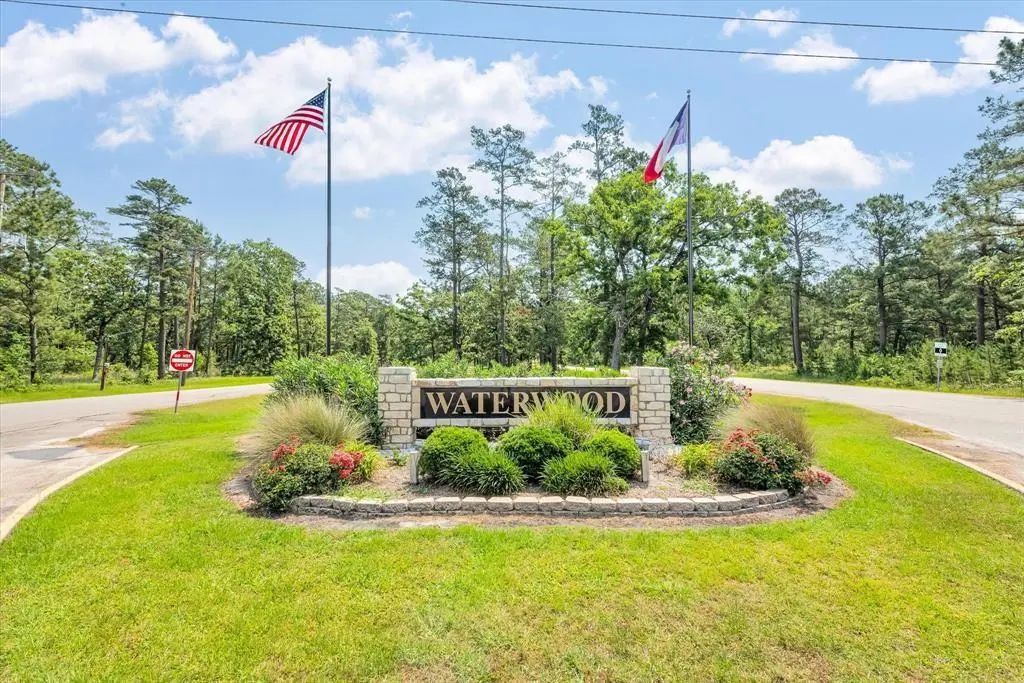 22296 La Jolla Court, Huntsville