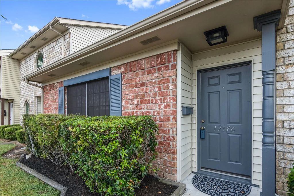 12176 Beamer Road, Houston