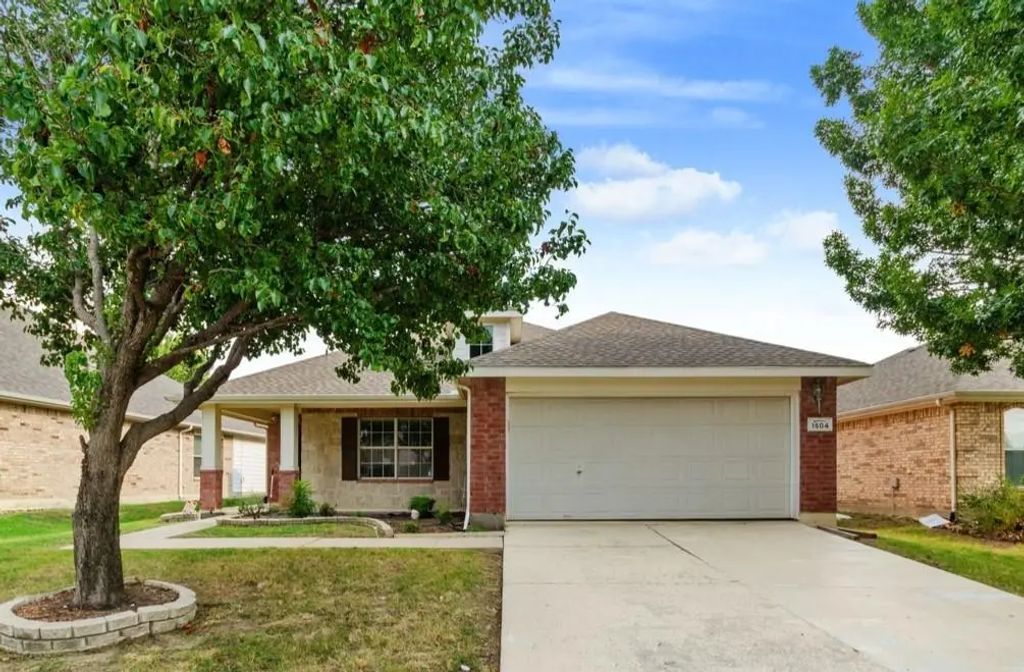1504 Morning Dove, Aubrey