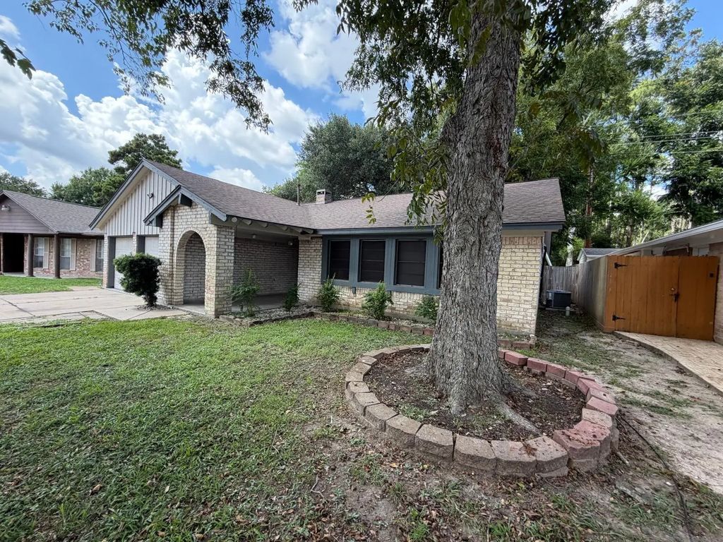 14902 Darbydale Drive, Houston