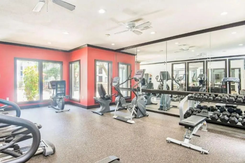 11220 West Road 1318, Houston