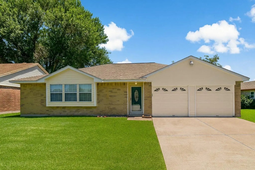 7402 Shoshone Drive, Baytown