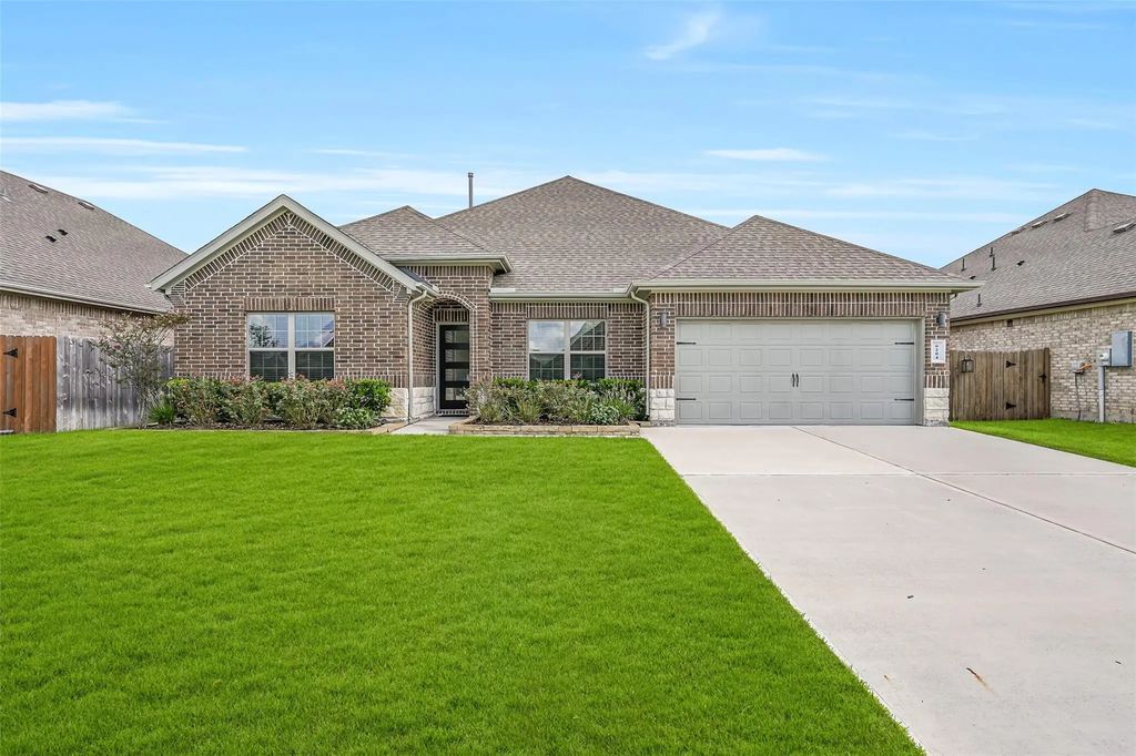 6204 Red Oak Court, League City