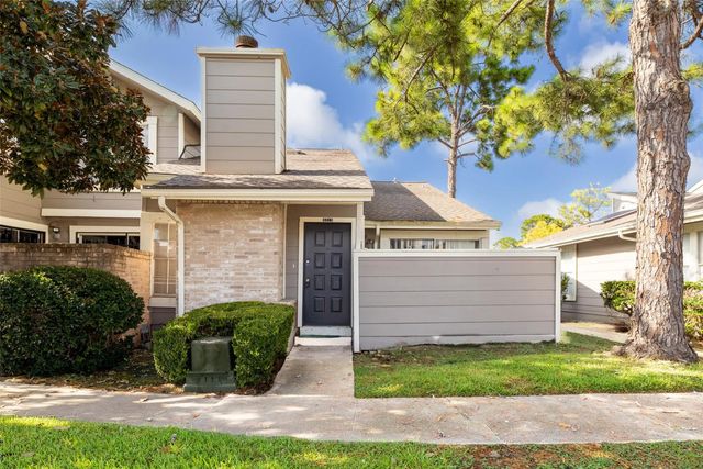 6313 Peacock Hills Drive, Houston