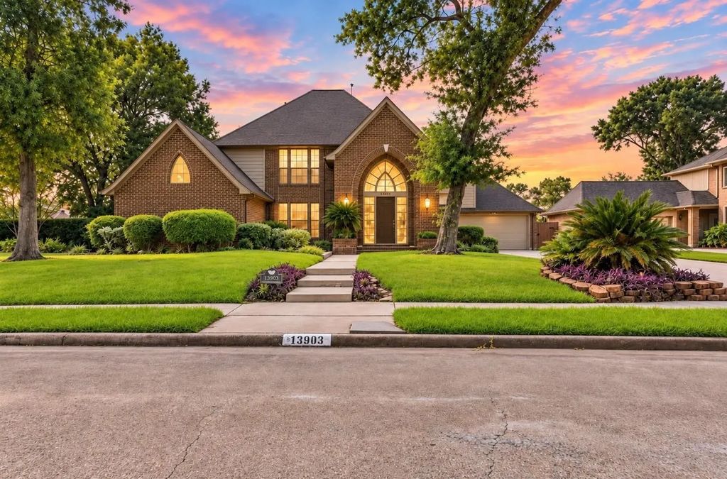 13903 Wilde Forest Court, Sugar Land