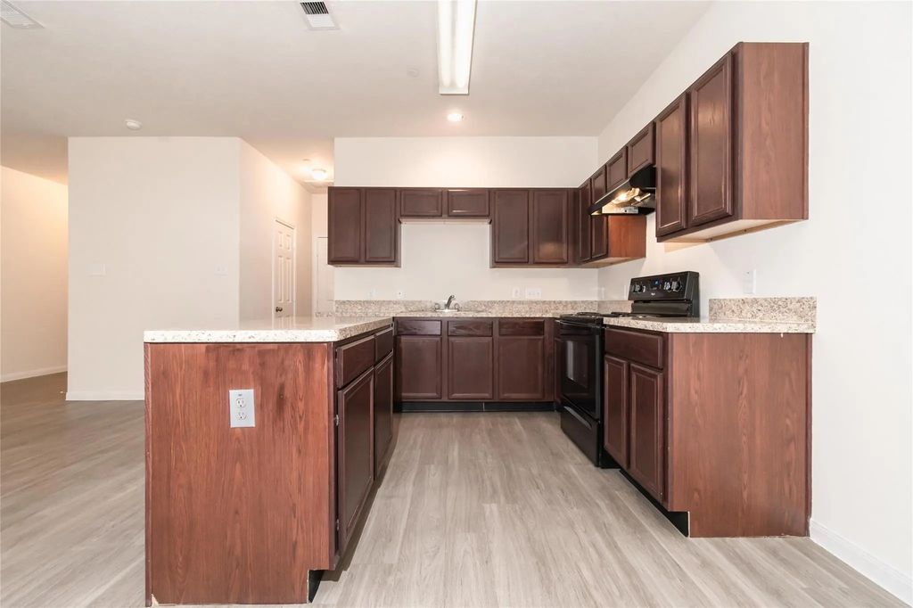 3931 Lexington Manor Court, Missouri City