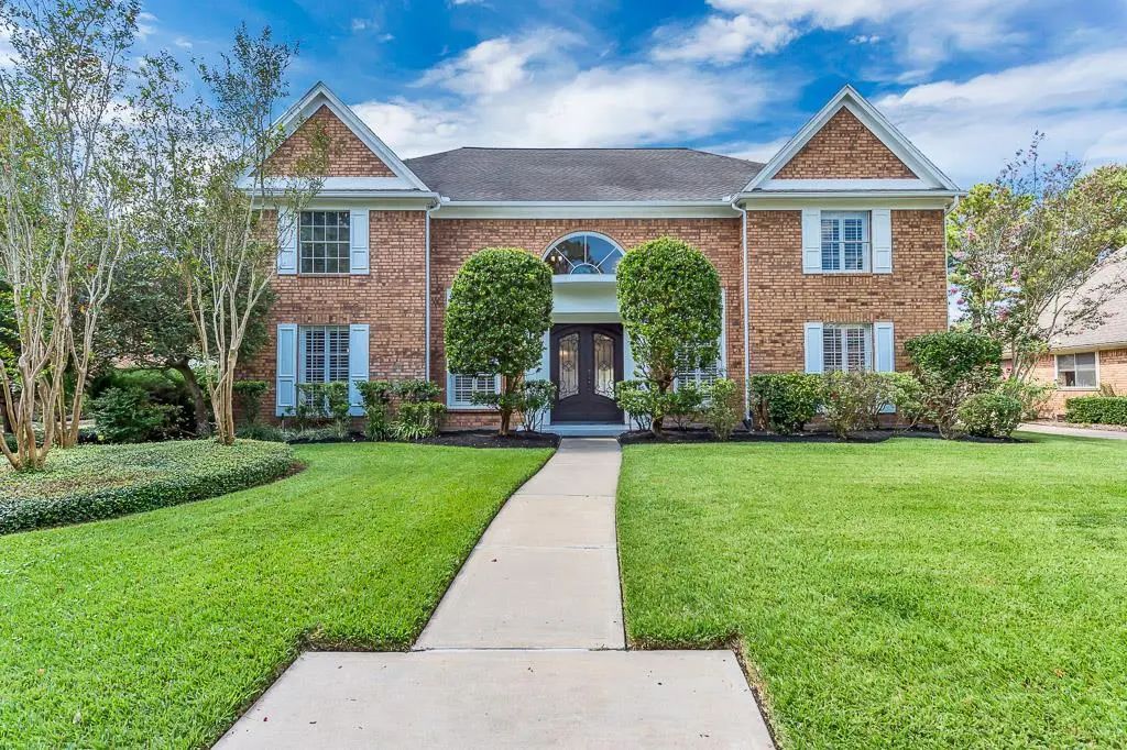 1910 Misty Bend Drive, Katy