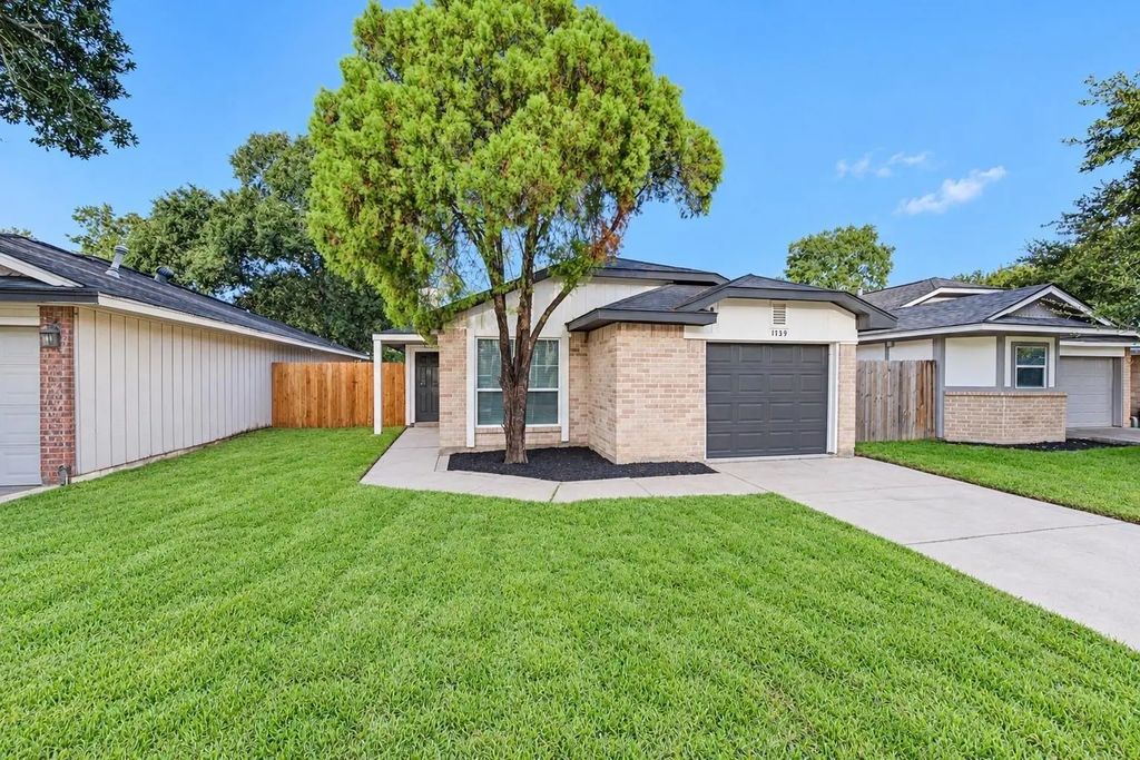 1739 Brickarbor Drive, Katy