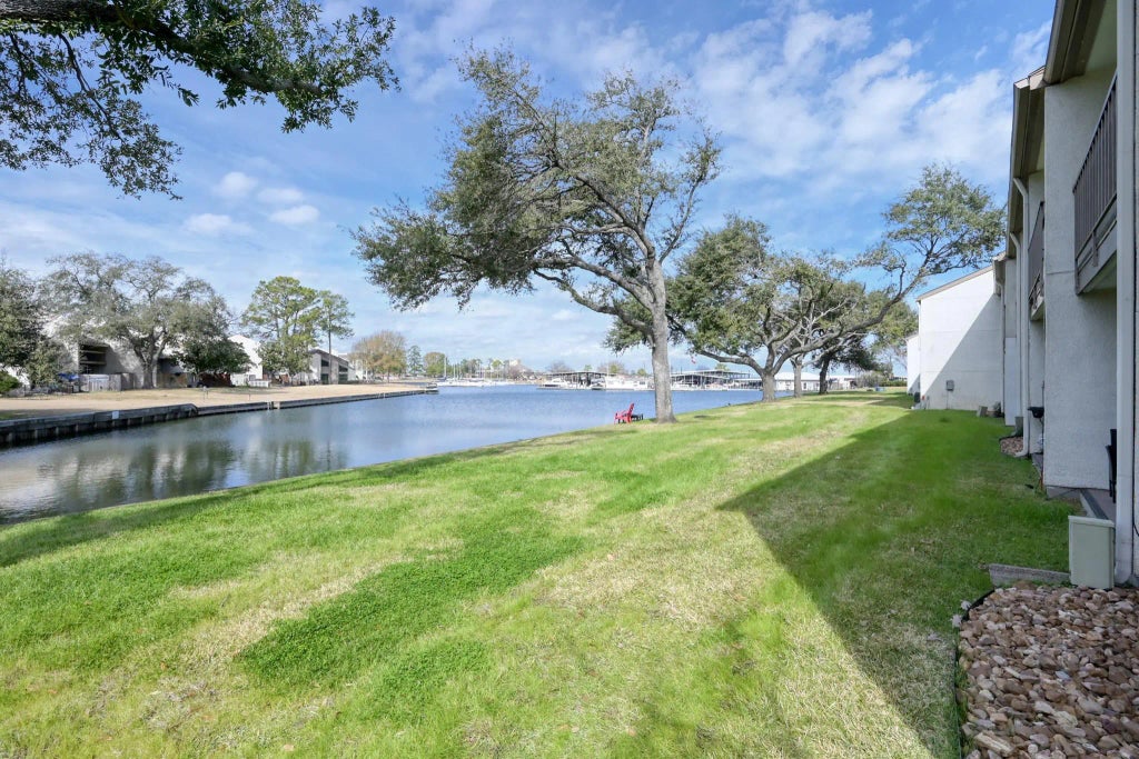 12100 Melville Drive 6, Montgomery