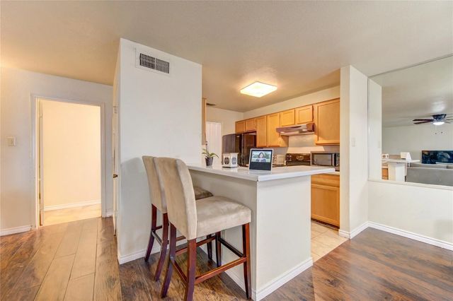 8245 Creekbend Drive, Houston