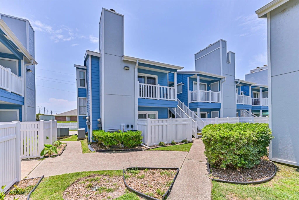 3506 Cove View Blvd Boulevard 701, Galveston