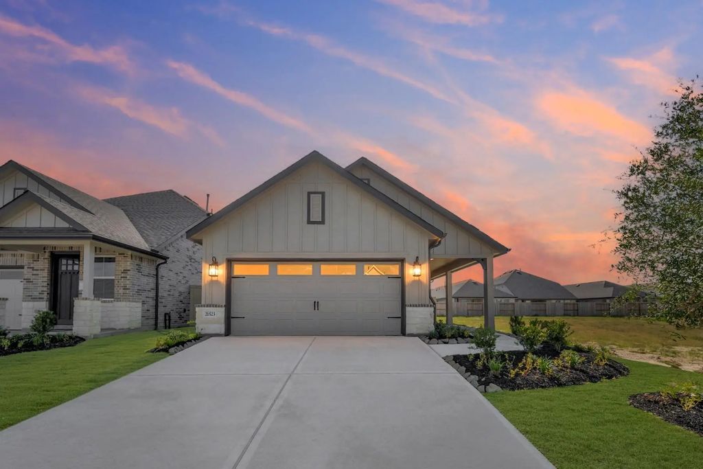 21523 Barnridge Court, Waller