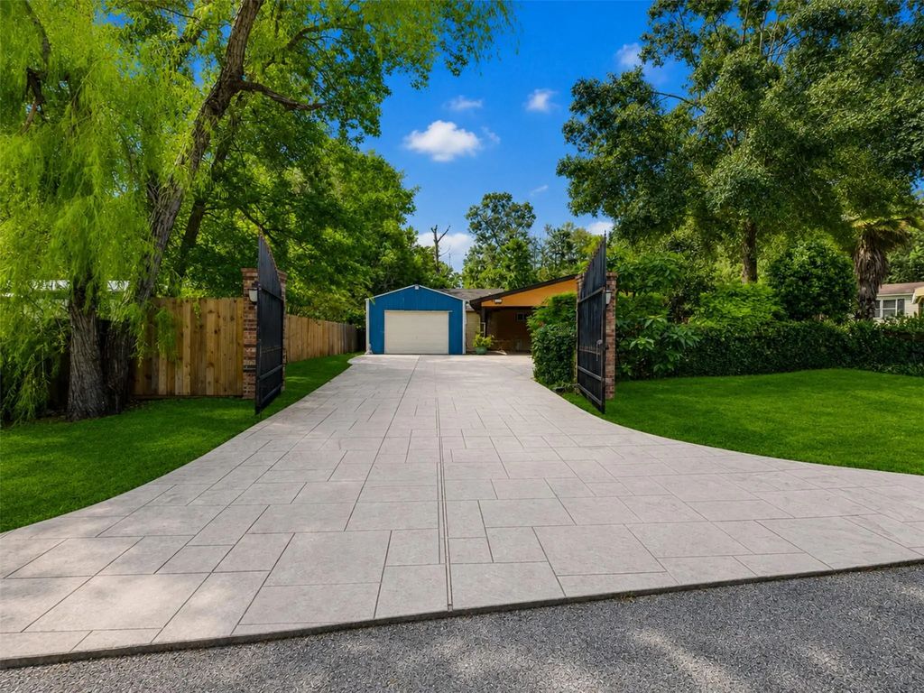 29606 Aden, Magnolia