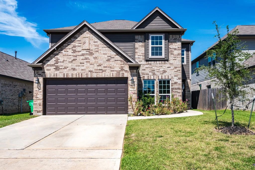 4323 Lotus Dale Drive, Spring