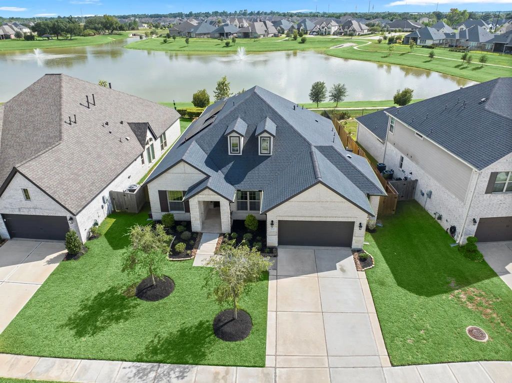 19315 Trotting Green Trail, Tomball