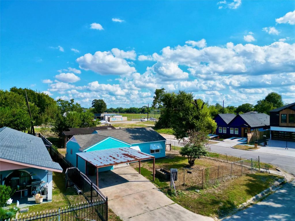 7355 Iwo Jima Road, Houston