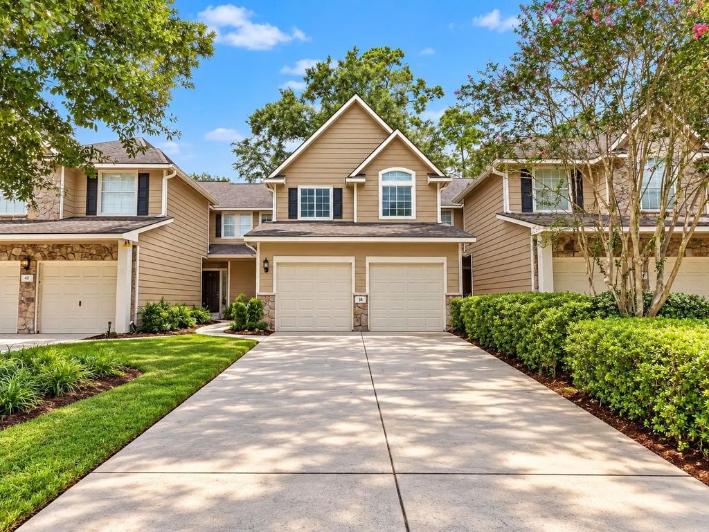 38 Scotch Pine Court, Spring