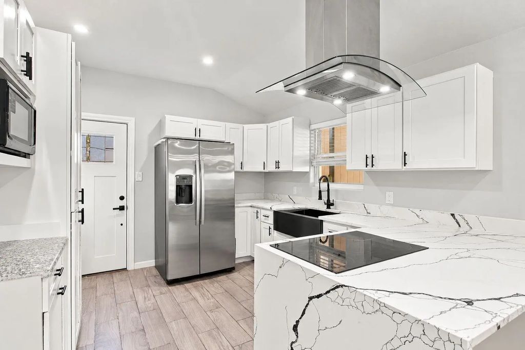 16618 Larchwood Drive, Houston