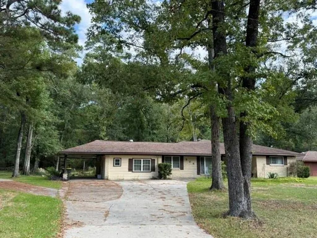 226 Sunset Boulevard, Conroe