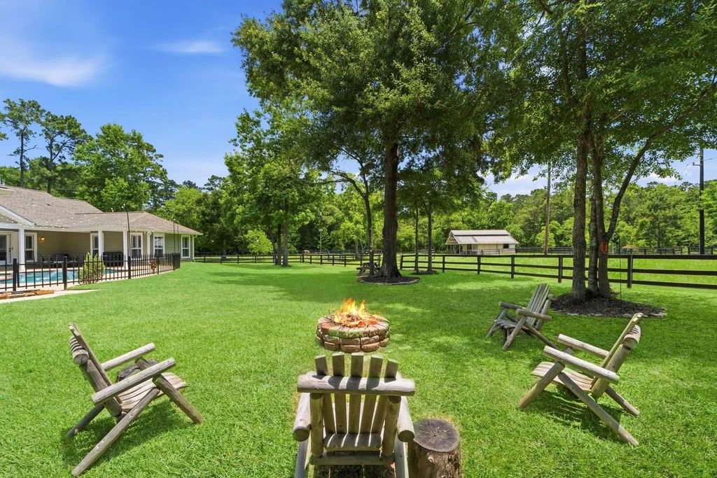 16903 Mustang Trail Drive, Magnolia